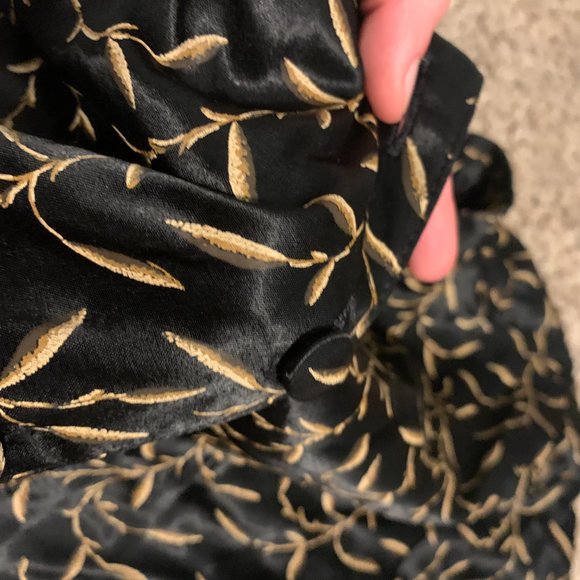 Japanese-Style Blouse - Picture 2 of 3